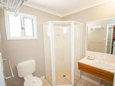 Cosmopolitan & Serviced Apartments - 36