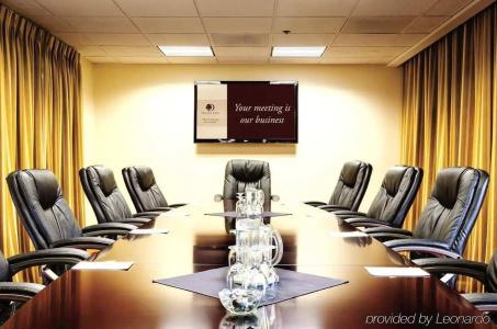 DoubleTree by Hilton - 16