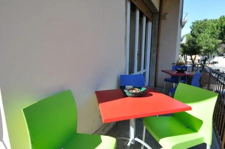 b&b Gate 52 - 14