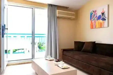 JOKER Side Hill Suite - 39