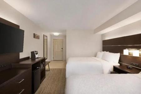 Holiday Inn Express & Suites Sarasota East, An Ihg - 37