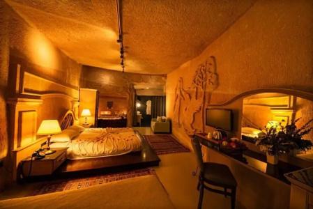 Sunak Cave Boutique - 87