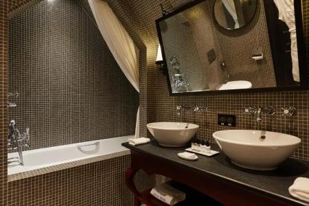 Le Pavillon de la Reine & Spa - Small Luxurys of the World - 100