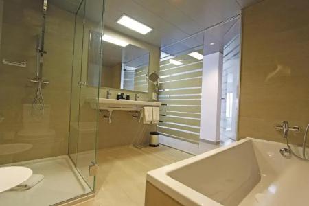Tonga Tower Design & Suites - 43