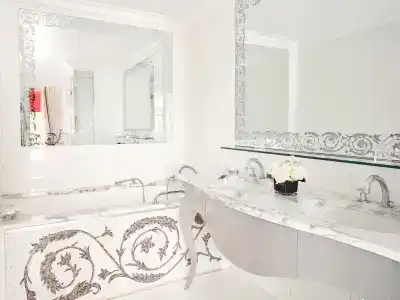 Hôtel Plaza Athénée - Dorchester Collection - 11