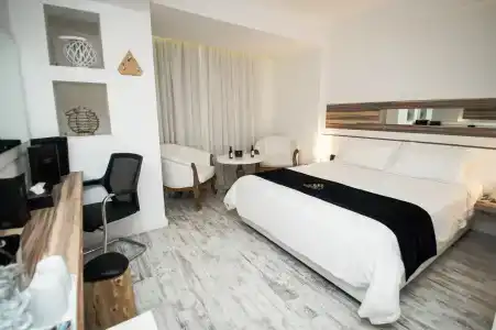 The Ciao Stelio Deluxe (Adults Only) - 40