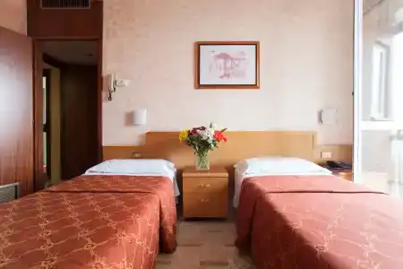 Ihs Milano ApartArgonne Park - 26