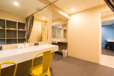 Lazy Sunday hostel - 36