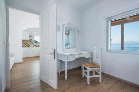 Four Seasons Hydra Luxury Suites - 74