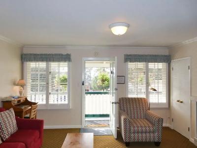Briarwood Inn - 101
