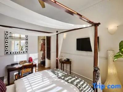Carlton Guldsmeden - 42
