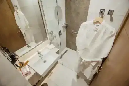 La Quinta by Wyndham Batumi - 15