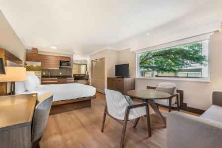 Best Western Plus - 33
