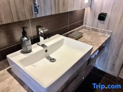 Atour Xi'an Gaoxin Tangyan Road Branch - 102
