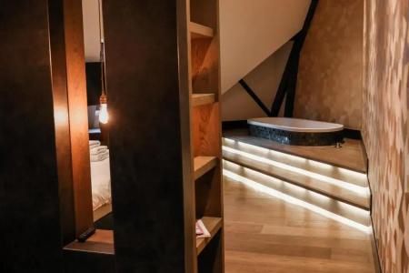 Manzo's Suites - 61