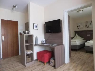 ApartChristine - 75