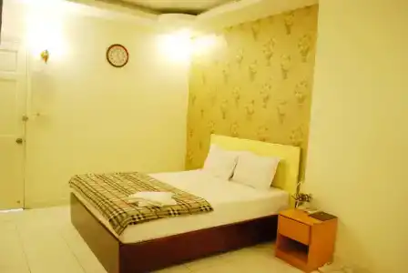 Lan Anh - 22