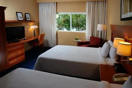 Courtyard by Marriott Cancun Airport - 49