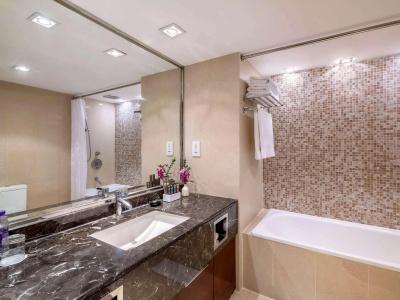 Novotel Beijing Peace - 12