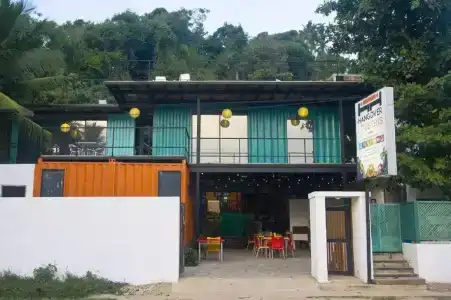 Hangover Hostels - 9