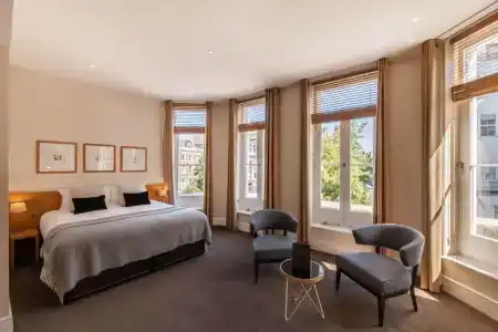 The Resident Kensington - 44