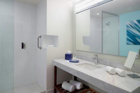 Courtyard by Marriott Queretaro - 9