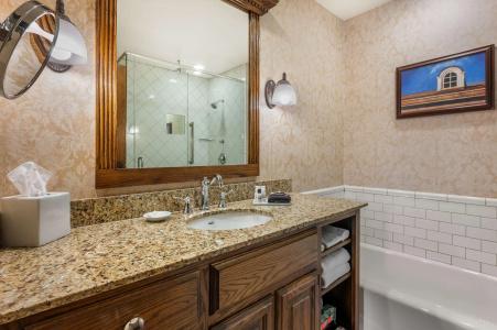 Best Western Premier Mariemont Inn - 7
