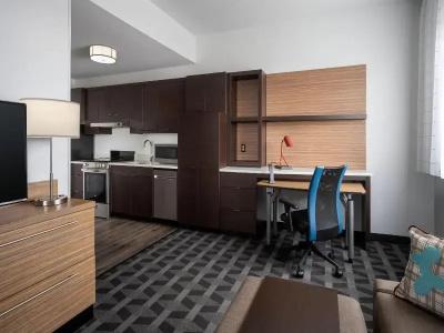 Fairfield Inn & Suites by Marriott - 52