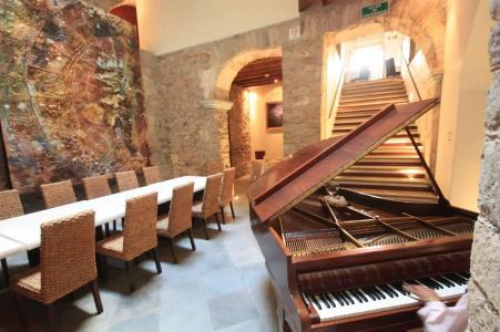Casona Alonso 10 - 19