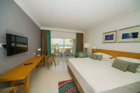 Renaissance Sharm El Sheikh Golden View Beach Resort - 5