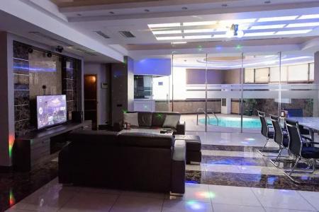 Avan Plaza - 40