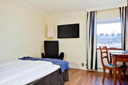 Center- Sure by Best Western Center - 33
