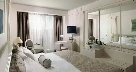 Njv Athens Plaza - 2
