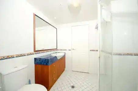 Crystal Bay On The Broadwater - 320
