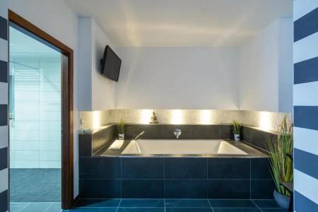 SL'otel im Parforcehaus - 41