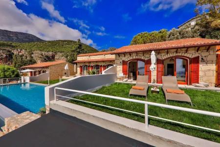 Villa Kale Suites with heated pool in winter - 15