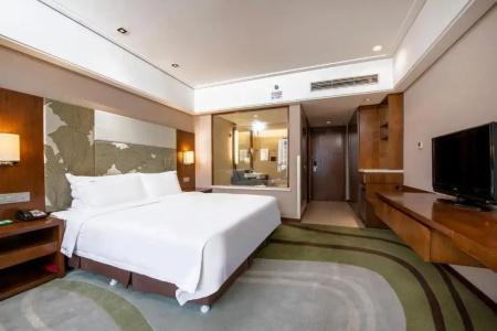 Holiday Inn Qingdao City Center, An Ihg - 51