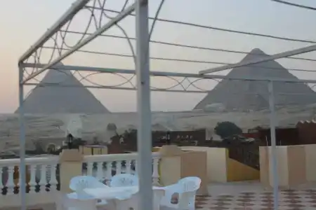 Royal Pyramids Inn - 17