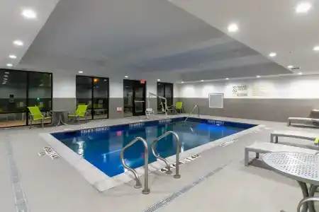 Hampton Inn & Suites Dallas East - 18