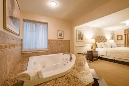 Red Coach Inn - 92