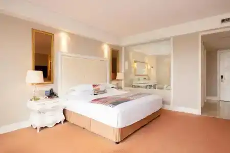 Hangzhou Xinqiao - 80