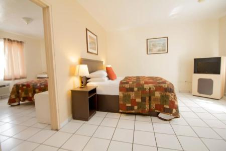Parkway Inn - 14