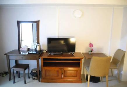 Bann Tawan Hostel & Spa - 40