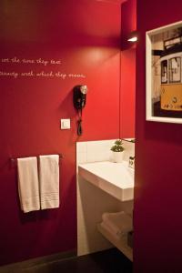 The Art Inn - 7