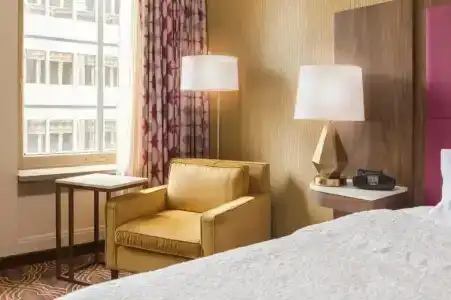 Hampton Inn Majestic Chicago Theatre District - 73