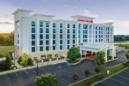 Hampton Inn & Suites/Hamilton Place - 0
