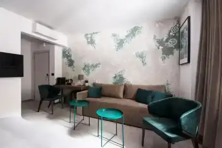 The Location - 21