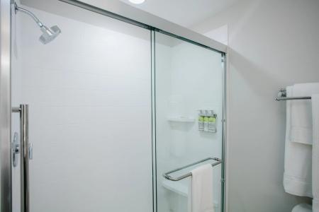 Holiday Inn Express & Suites-Yosemite Park Area, an IHG - 6