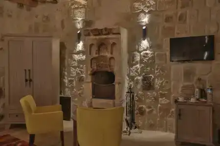 Acropolis Cave Suite - 49