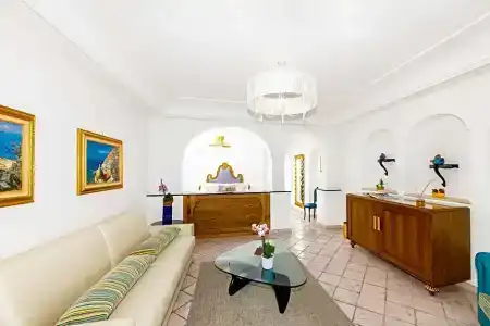 Eden Roc Suites - 227
